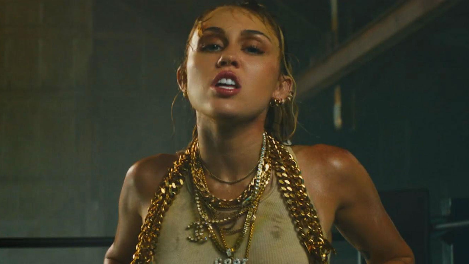 Why Fans Think Miley Cyrus Is Shading Liam Hemsworth In Don