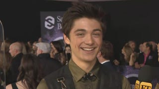 Asher Angel Wants to Meet Selena Gomez at 2019 AMAs -- Watch Him Sing Her Song! (Exclusive)