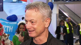 ‘Forrest Gump’ Actor Gary Sinise’s Foundation Sends Over 1,000 Kids to Disney World!