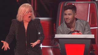 ‘The Voice’: Nick Jonas Blocks Kelly Clarkson After Contestant Sings Her Song