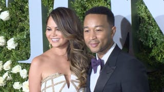 Watch Chrissy Teigen Play a Song With Her Butt on John Legend’s Piano 