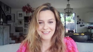 ‘Bad Therapy’ Star Alicia Silverstone Reflects on 25th Anniversary of ‘Clueless’ (Exclusive)