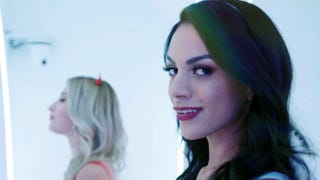 'Love Island' First Look: Two New Islanders Enter the Villa to Shake Things Up! Are Justine & Caleb on Ice? 