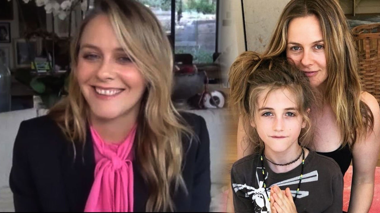 Alicia Silverstone Gives Birth
