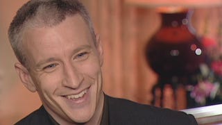 Anderson Cooper Says Mom Gloria Vanderbilt Couldn't Be Trusted With 'The Mole' Secrets (Flashback)