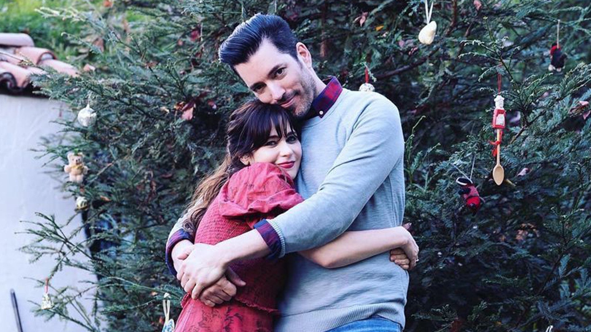 Zooey Deschanel Praises Boyfriend Jonathan Scott In Sweet New Year S Post Entertainment Tonight