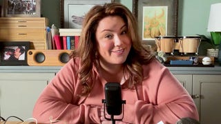 The 'American Housewife' Stars Celebrate 100 Episodes With Rare Bloopers (Exclusive)