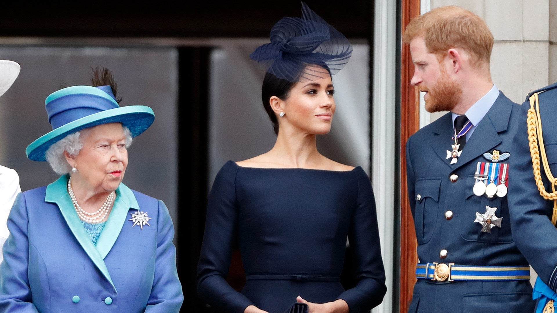 Prince William Feels Prince Harry And Meghan Markle Were Disrespectful To Queen Elizabeth Royal Expert Says Entertainment Tonight