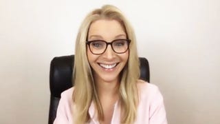 ‘Friends’ Star Lisa Kudrow Says It Was ‘a Little Intimidating’ Having Major Celebs at the Reunion