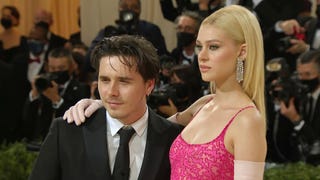 Met Gala 2021: Brooklyn Beckham and Fiancé Nicola Peltz Arrive