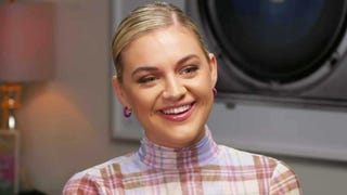 Kelsea Ballerini on What Inspired Her to Write Poetry Book ‘Feel Your Way’ (Exclusive)