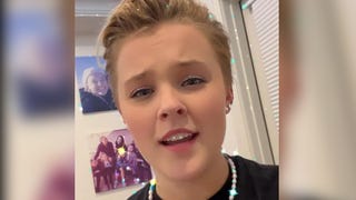 JoJo Siwa Claims She Wasn’t Invited to Kids’ Choice Awards