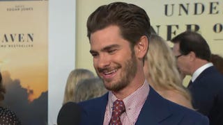 Andrew Garfield Thinks Fans Should Drink a Glass of Wine While Watching His New True-Crime Series