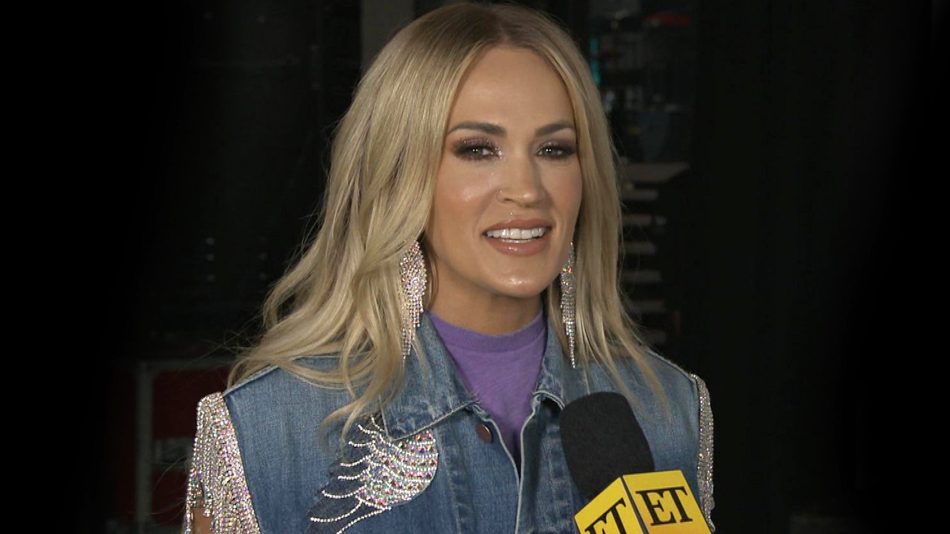 Carrie Underwood Reacts to Sons Homemade Mothers Day Gift (Exclusive)
