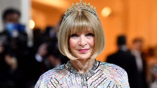 Met Gala 2022: Anna Wintour Wears Feather Ensemble