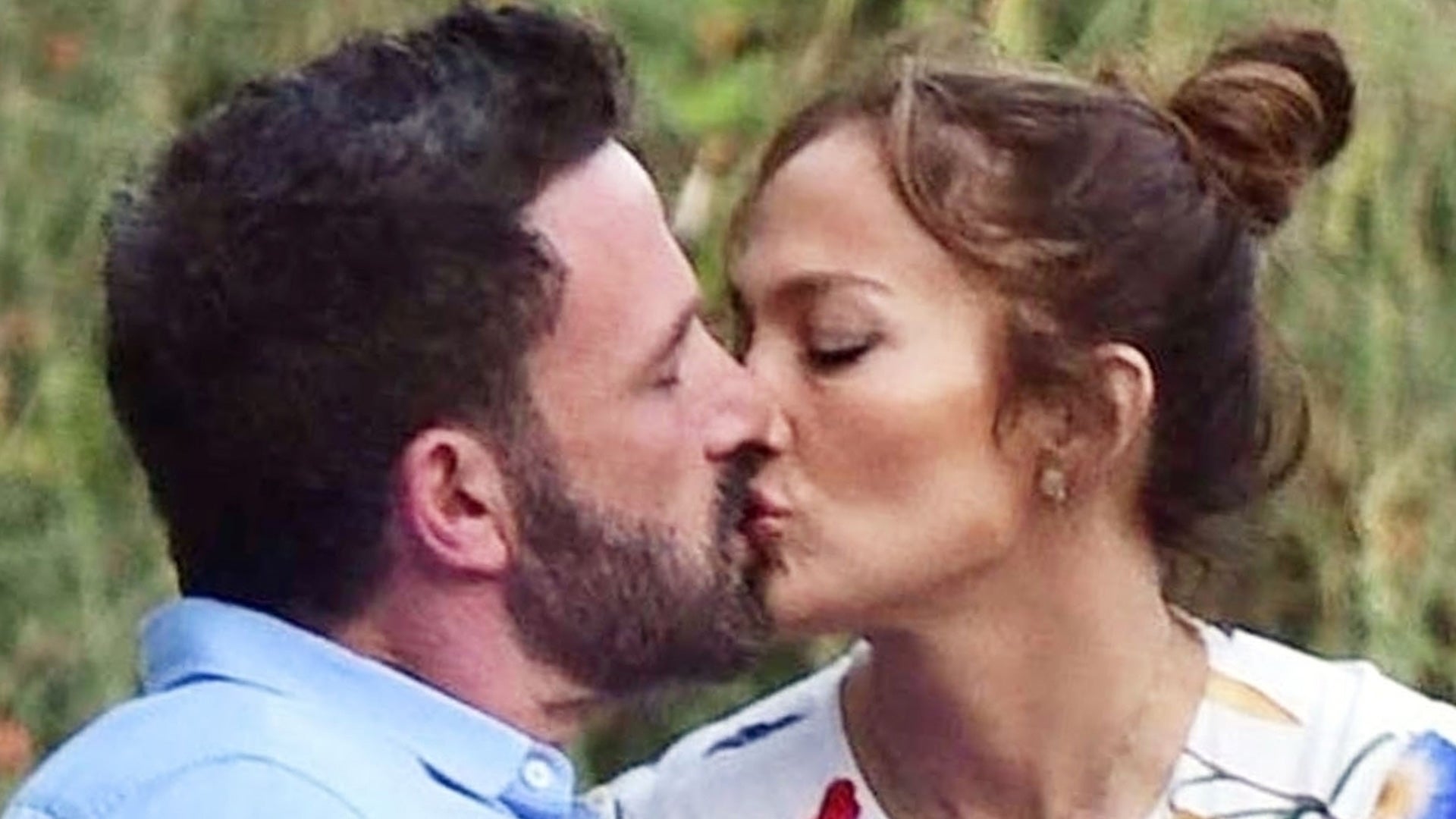 Ben Affleck Kisses Jennifer Lopez in Paris After Their Intimate Vegas Wedding 