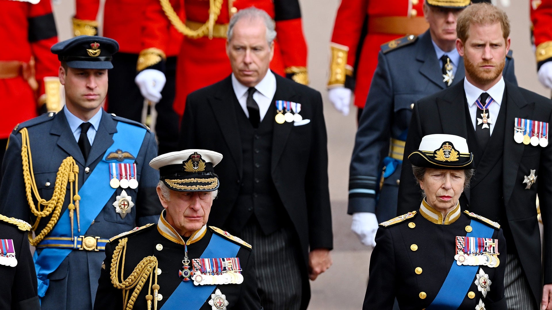 Royal Family Arrives at Queen Elizabeth's Committal Service