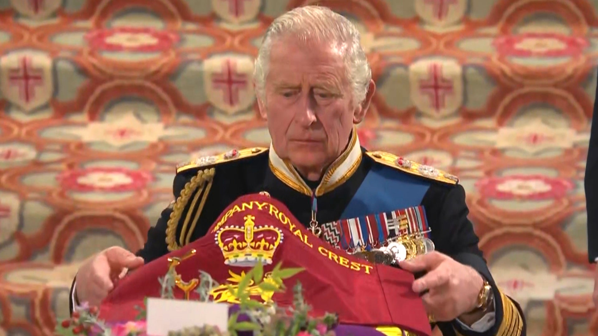 Queen Elizabeth's Funeral: Charles Places Company Camp Colour on Coffin