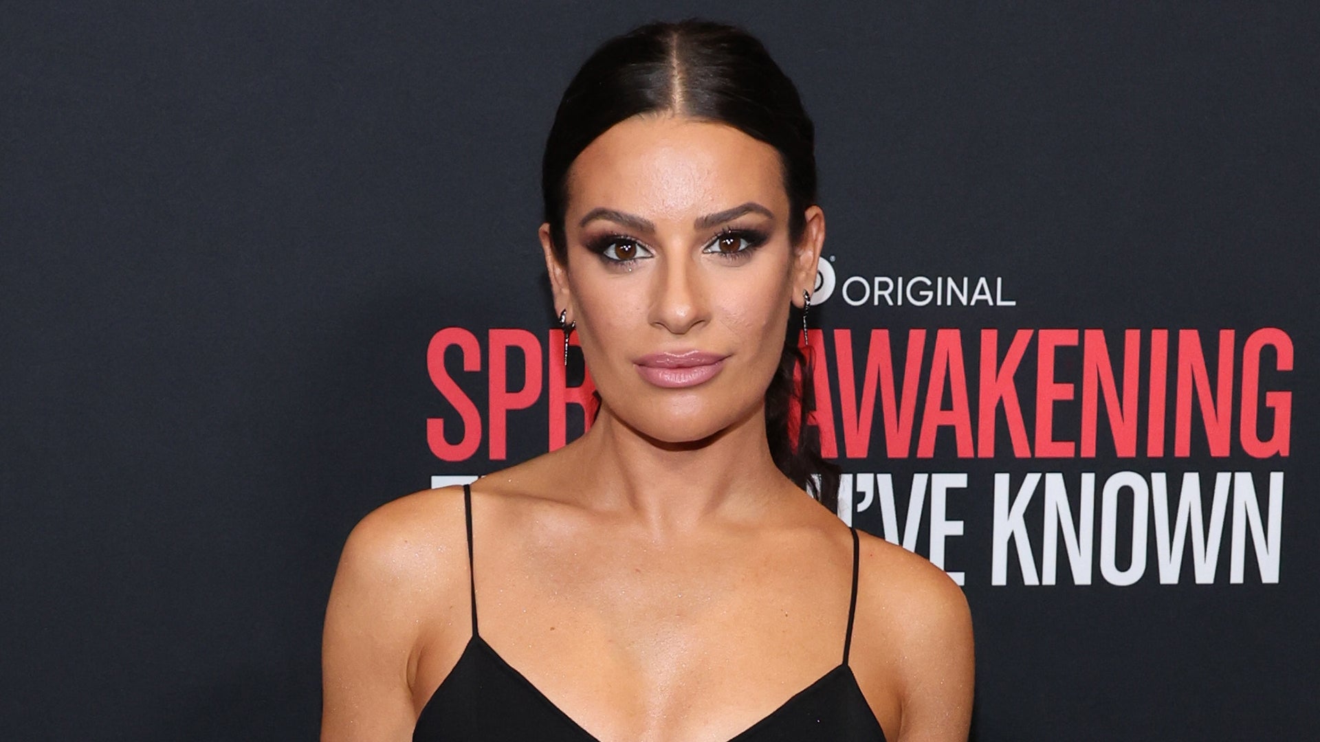 Lea Michele Responds to Viral Rumor She Can't Read  