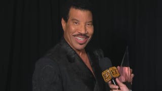 AMAs: Lionel Richie Reacts to Winning Icon Award and Reflects on ‘Surreal’ Moment (Exclusive)
