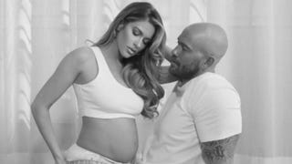 WWE Star Kelly Kelly Is Pregnant! See Her Growing Baby Bump (Exclusive) 