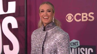 CMT Music Awards: Carrie Underwood Sports Sparkly Shorts 