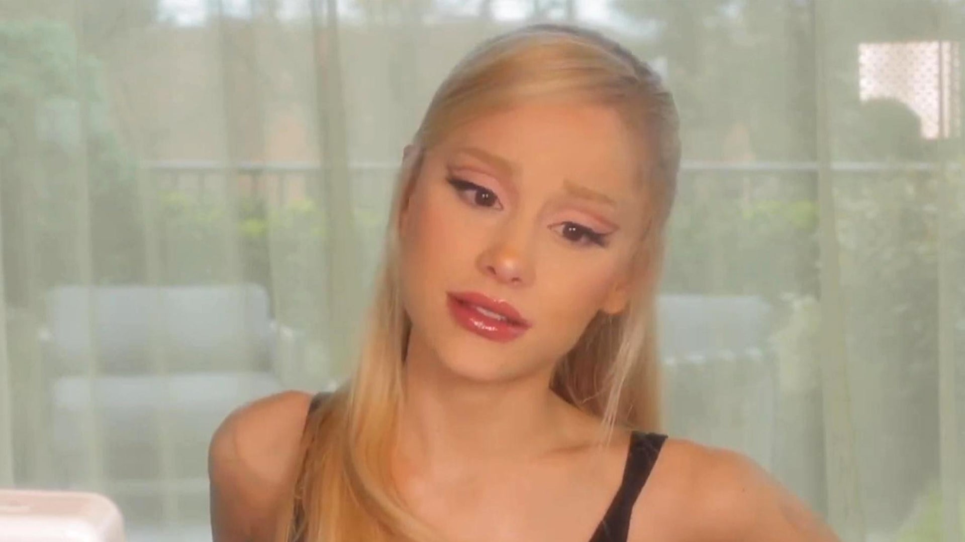 Ariana Grande Leaked Photos 2022