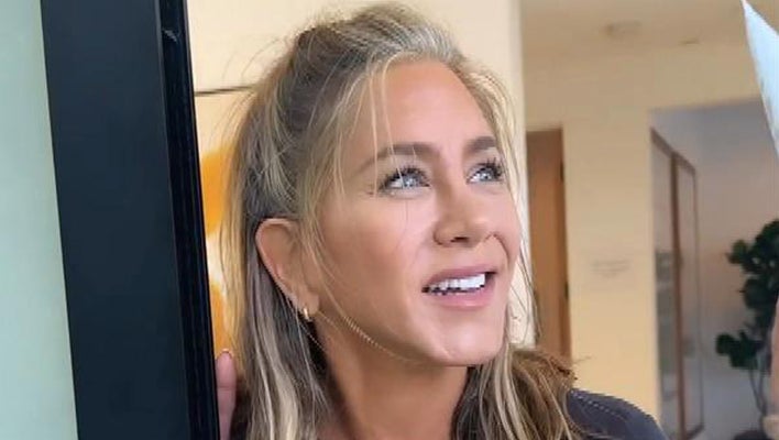 Jennifer Aniston Shows off Her Gray Roots