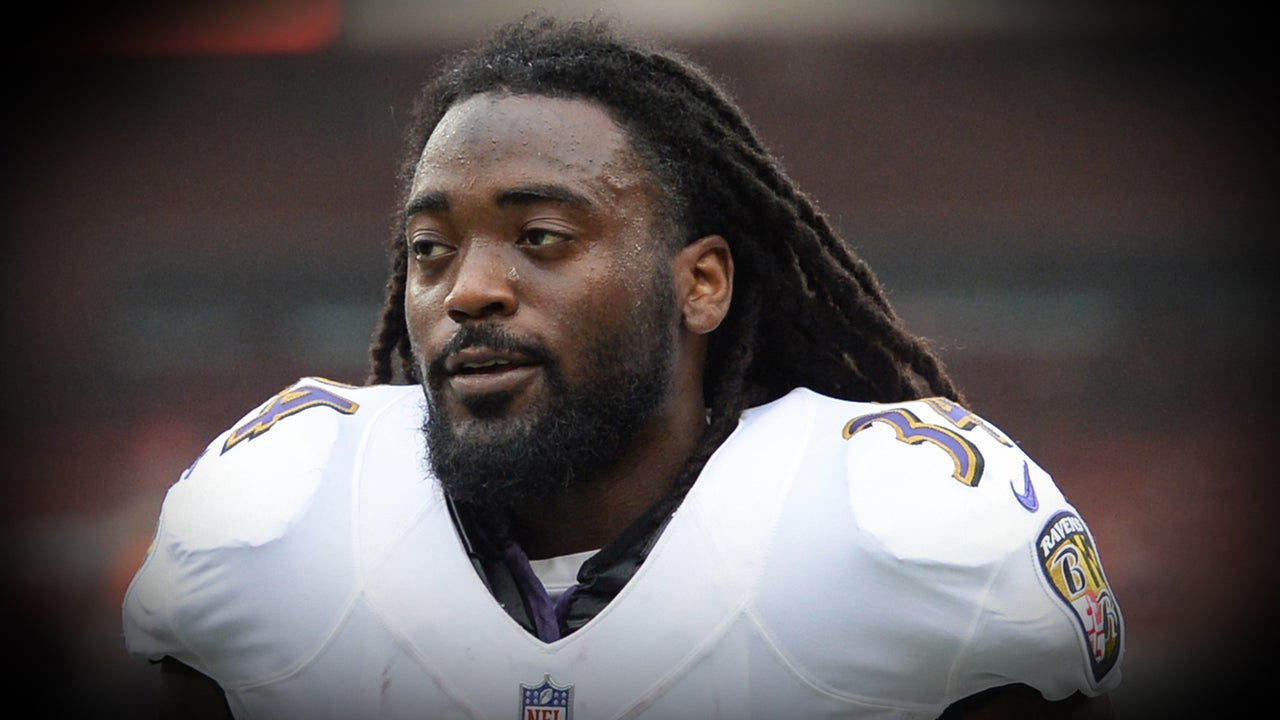 Former NFL Star Alex Collins Dead at 28