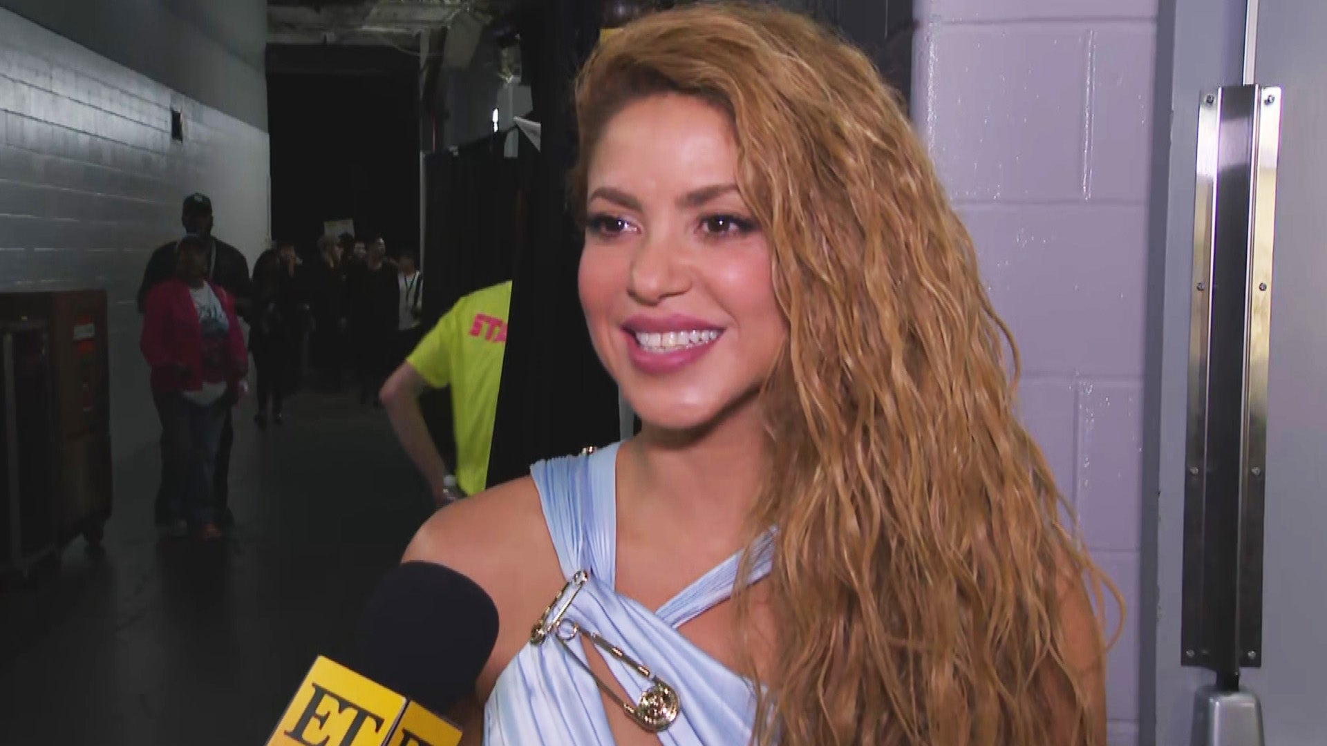 Shakira on Returning to VMAs Stage After 17 Years and 'Incredible' Video Vanguard Award (Exclusive)