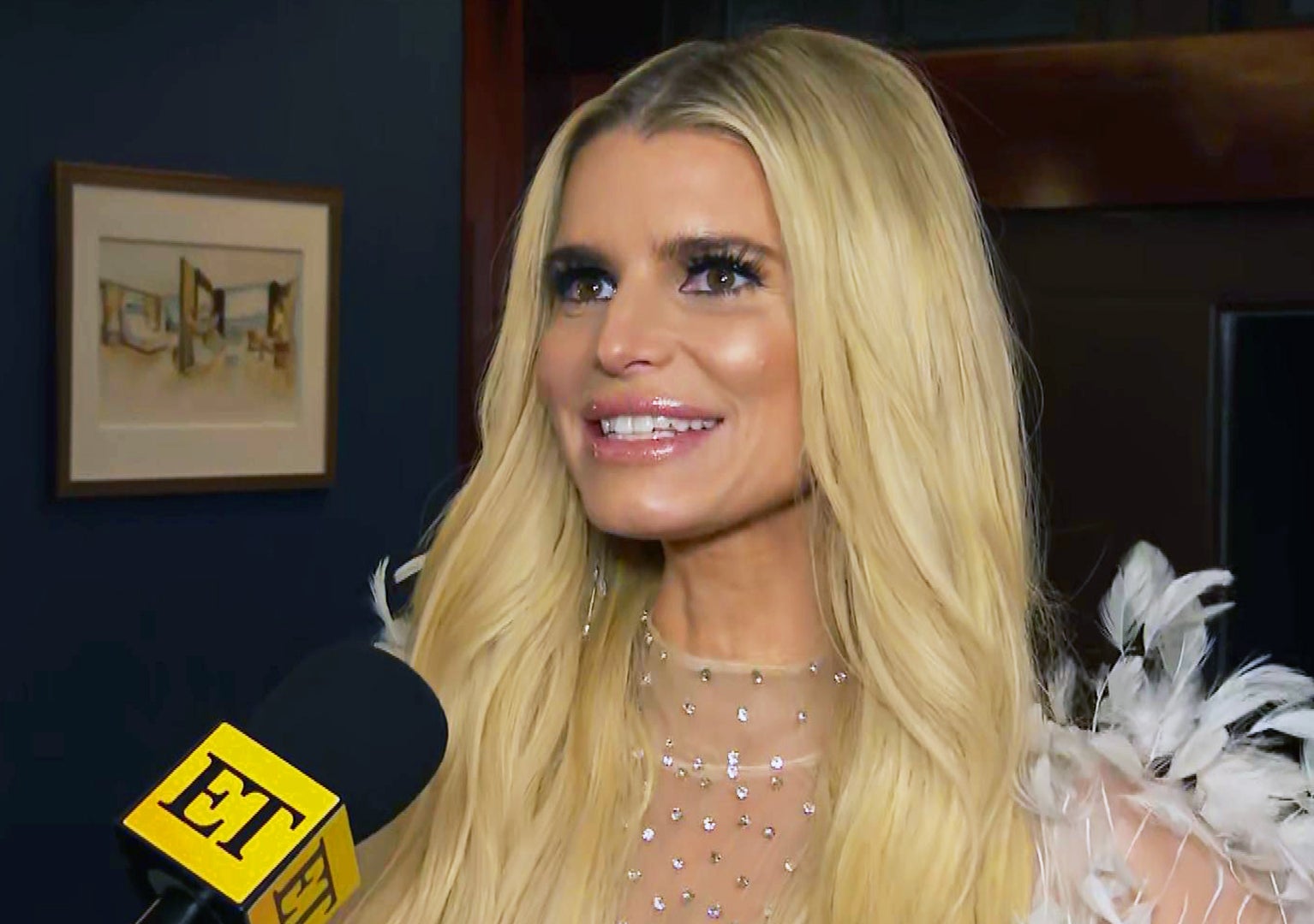 Jessica Simpson on Britney Spears Mix Ups & ‘Eliminating Fear’ After Quitting Alcohol (Exclusive) 
