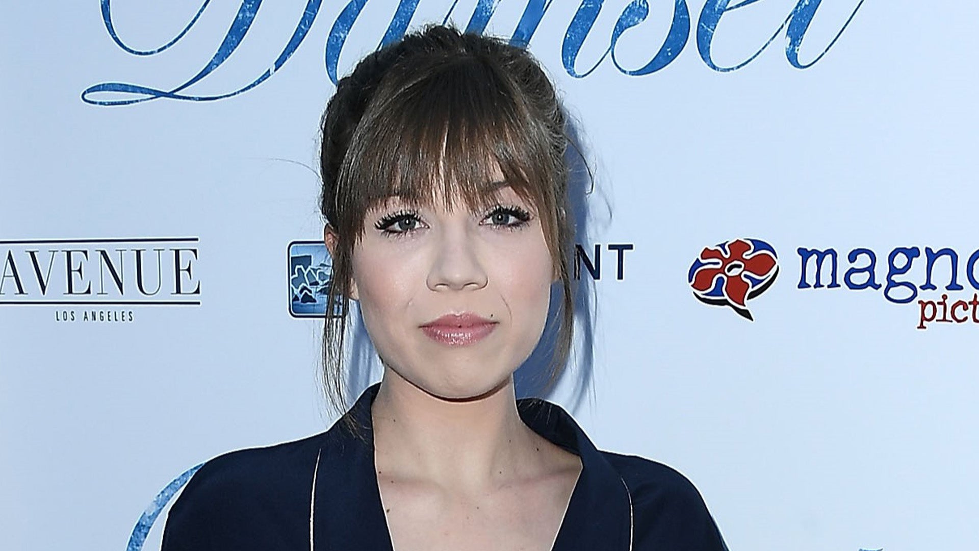 Jennette McCurdy Reveals 'Terrifying' Pregnancy Scare While Trying to Stop Acne Struggle