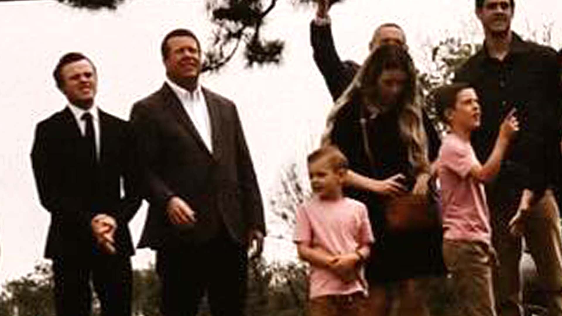 Jill Duggar Reunites With Estranged Dad Jim Bob for Her Daughter Isla's Funeral Service