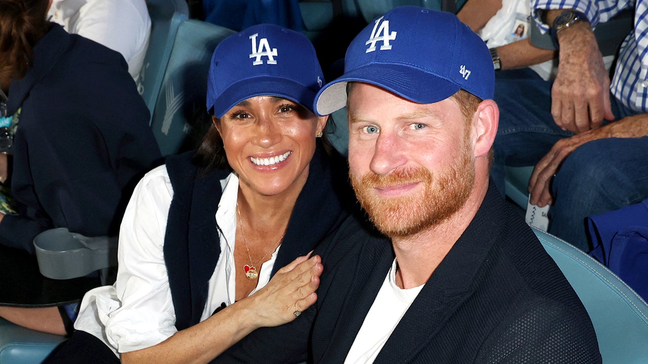 Prince Harry and Meghan Markle Make World Series Game 4 a Date Night!