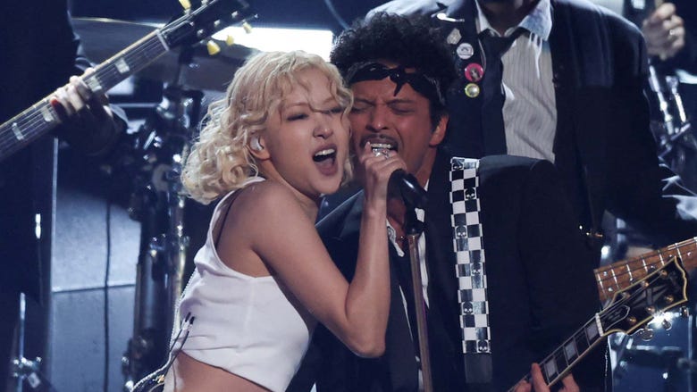 Rosé and Bruno Mars Kick Off 2026 GRAMMY Awards with 'APT.'